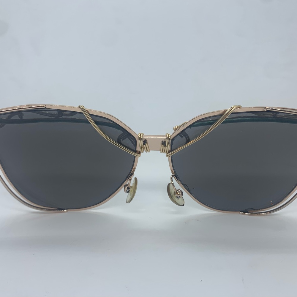 Unique wire-wrapped sunglasses. 😎 - Picture 9 of 9